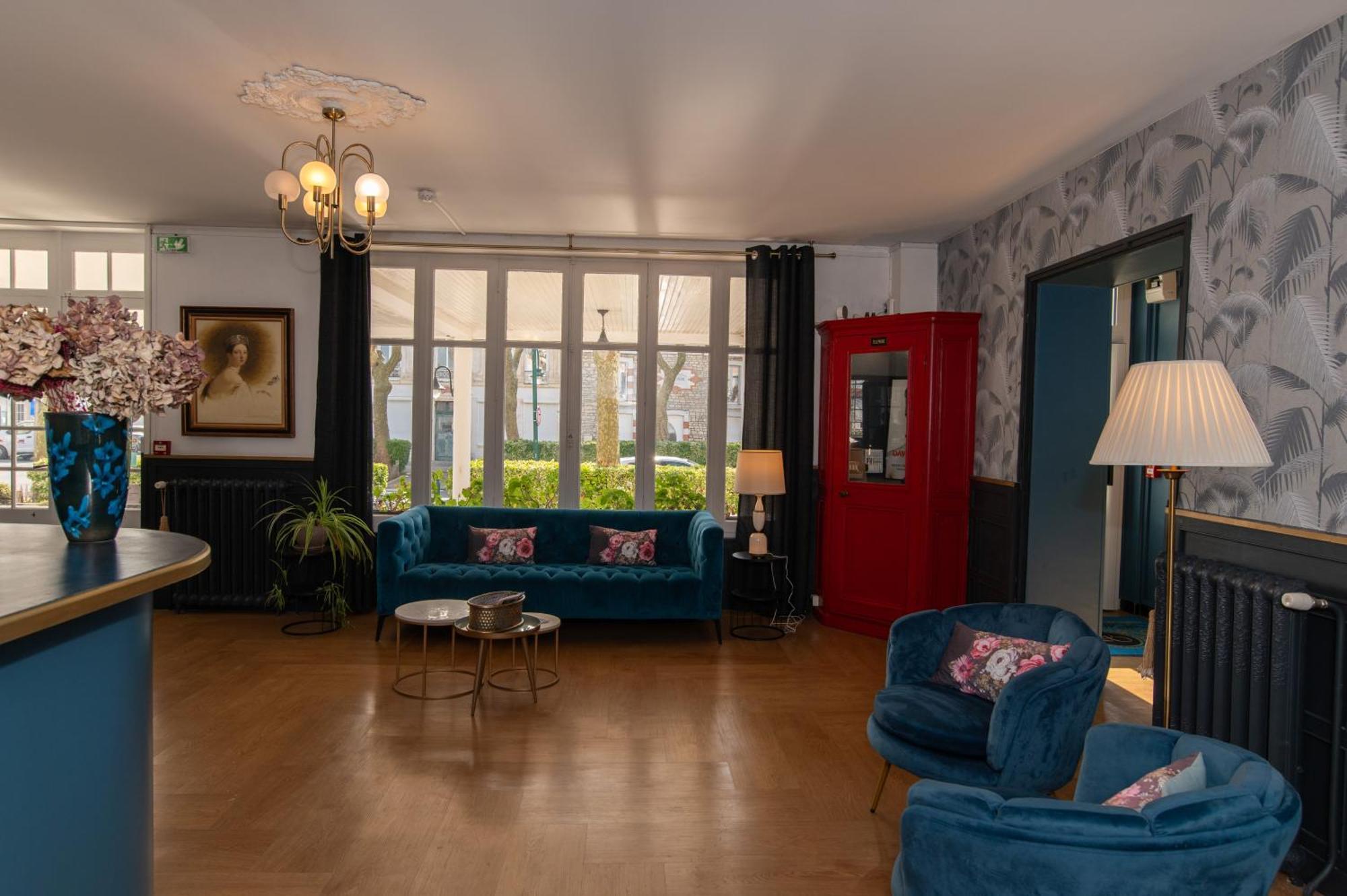 The Originals Boutique, Hotel Victoria, Châtelaillon-Plage Exteriör bild